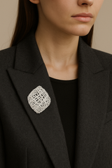 Celestine Collar Broş